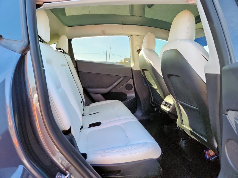 92296355 :رقم المزاد ، 7SAYGAEE6NF521227 vin ، 2022 Tesla Model Y مزاد بيع