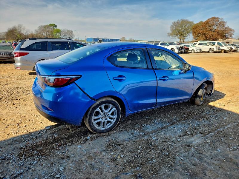 2017 Toyota Yaris Ia მანქანა იყიდება აუქციონზე, vin: 3MYDLBYV3HY193042, აუქციონის ნომერი: 94236665