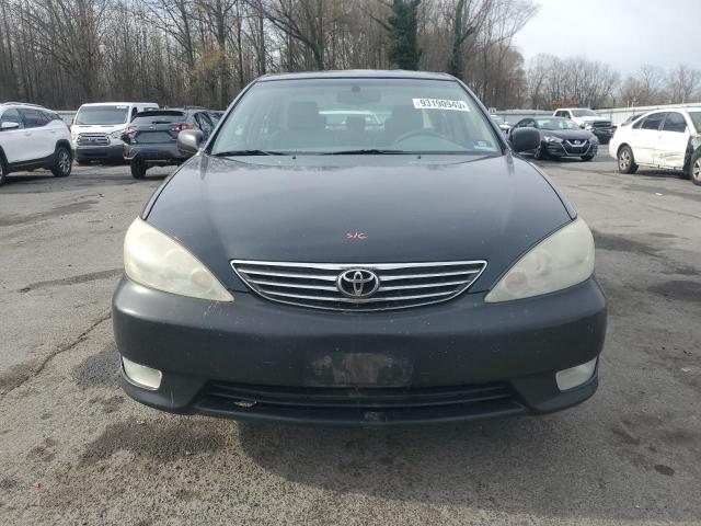 93190945 :رقم المزاد ، 4T1BF30K65U088929 vin ، 2005 Toyota Camry مزاد بيع