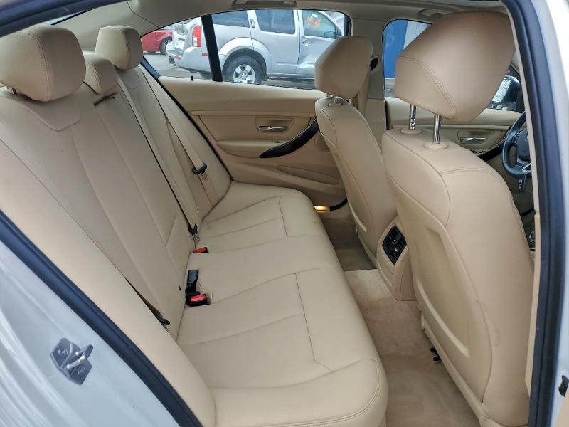 2015 Bmw 320 მანქანა იყიდება აუქციონზე, vin: WBA3C3C52FK201387, აუქციონის ნომერი: 93672475