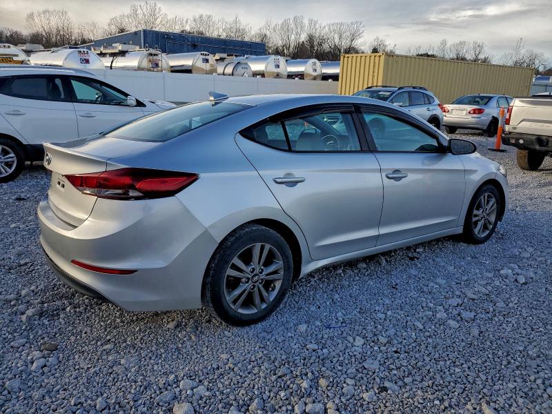 Продажа на аукционе авто 2018 Hyundai Elantra Se, vin: 5NPD84LF5JH252381, номер лота: 94381855