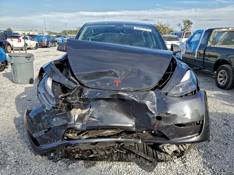 94413735 :رقم المزاد ، 7SAYGAEE0RF098408 vin ، 2024 Tesla Model Y مزاد بيع