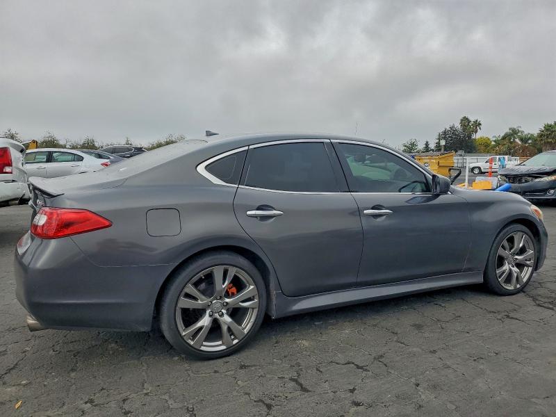 93542235 :رقم المزاد ، JN1AY1AP8BM520718 vin ، 2011 Infiniti M56 مزاد بيع