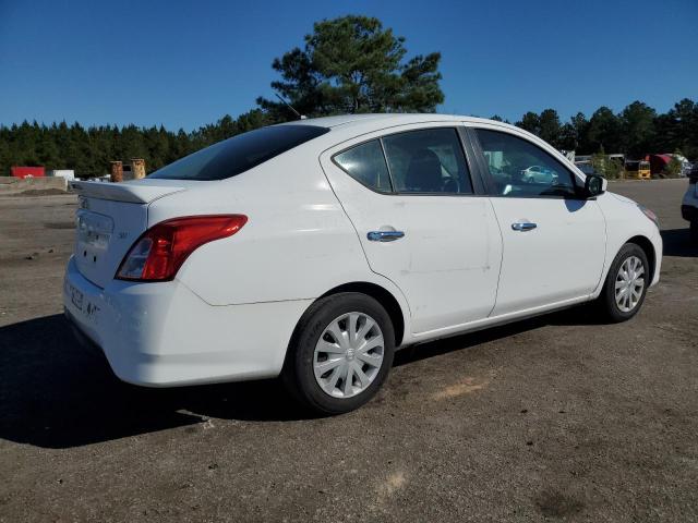90809265 :رقم المزاد ، 3N1CN7AP8JL841803 vin ، 2018 Nissan Versa S مزاد بيع