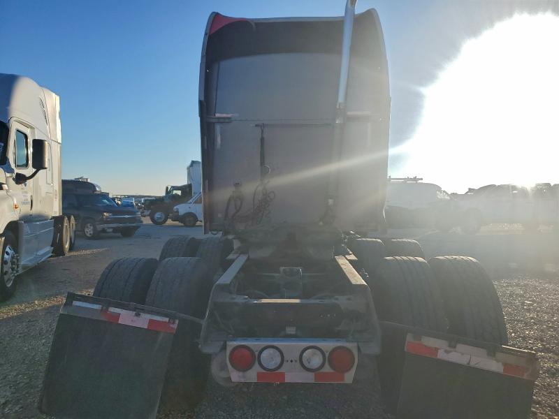 2005 Kenworth Tractor მანქანა იყიდება აუქციონზე, vin: 1XKADB8X35J081975, აუქციონის ნომერი: 94117275