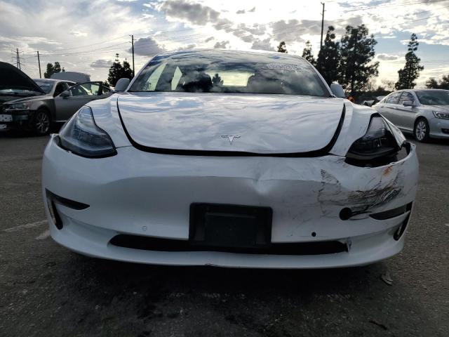 92942815 :رقم المزاد ، 5YJ3E1EA0JF018426 vin ، 2018 Tesla Model 3 مزاد بيع
