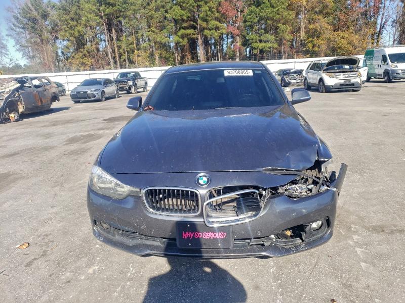 93708865 :رقم المزاد ، WBA8E5G5XGNT41662 vin ، 2016 Bmw 320 Xi مزاد بيع