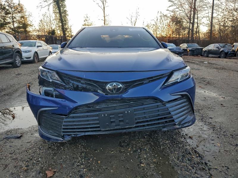 72905865 :رقم المزاد ، 4T1R11AK9PU109419 vin ، 2023 Toyota Camry Le مزاد بيع