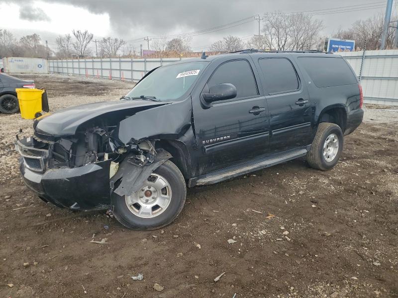 47705706 :رقم المزاد ، 1GNSKJE76ER210739 vin ، 2014 Chevrolet Suburban مزاد بيع