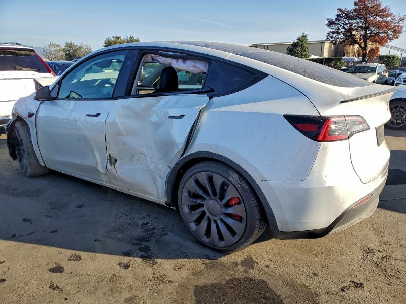 2025 Tesla Model Y მანქანა იყიდება აუქციონზე, vin: 7SAYGDEFXSF299877, აუქციონის ნომერი: 94251095