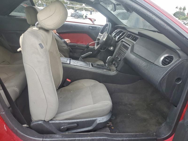 52772145 :رقم المزاد ، 1ZVBP8EM8D5204050 vin ، 2013 Ford Mustang مزاد بيع