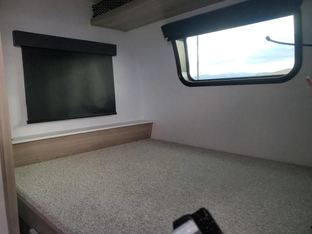 91710275 :رقم المزاد ، 5ZT2RSKC5S3037031 vin ، 2025 Foresriver Rockwood 2 مزاد بيع