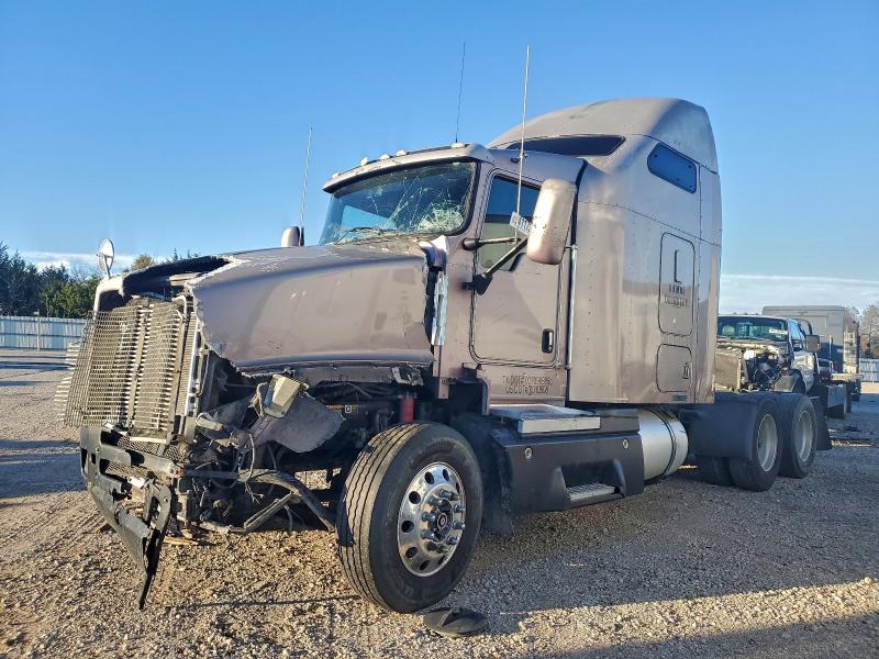 2005 Kenworth Tractor მანქანა იყიდება აუქციონზე, vin: 1XKADB8X35J081975, აუქციონის ნომერი: 94117275