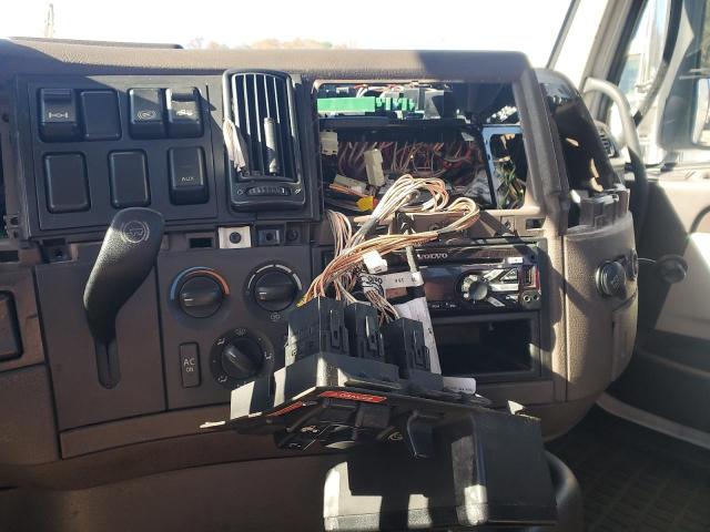 2017 Volvo Vnl მანქანა იყიდება აუქციონზე, vin: 4V4N39TG5HN988079, აუქციონის ნომერი: 92950105