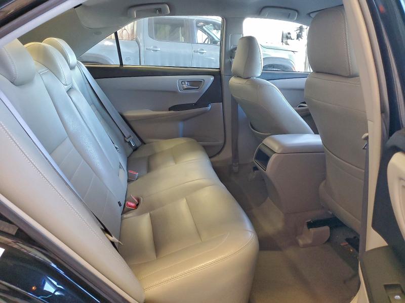 93730975 :رقم المزاد ، 4T1BF1FK6HU351808 vin ، 2017 Toyota Camry Le مزاد بيع
