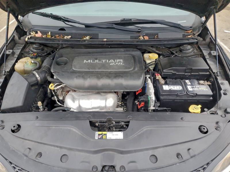93969215 :رقم المزاد ، 1C3CCCBB2FN511682 vin ، 2015 Chrysler 200 S مزاد بيع