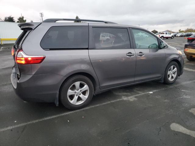 Продажа на аукционе авто 2017 Toyota Sienna, vin: 5TDKZ3DC5HS876138, номер лота: 93222665