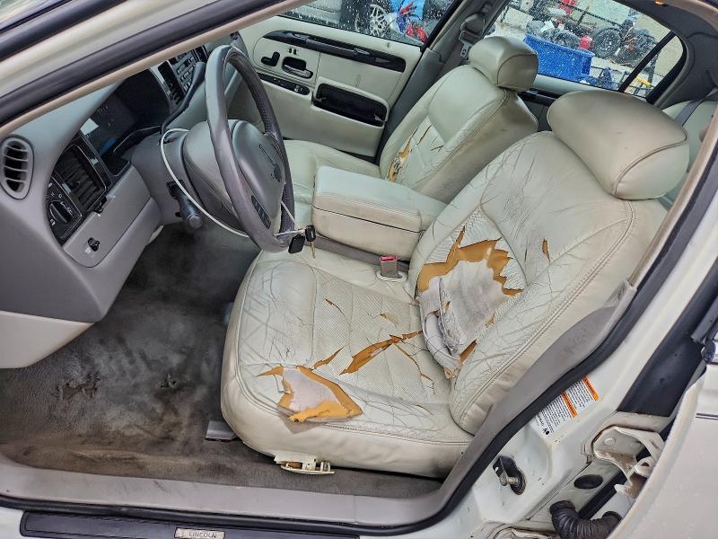 93235825 :رقم المزاد ، 1LNHM82W5YY864154 vin ، 2000 Lincoln Town Car مزاد بيع