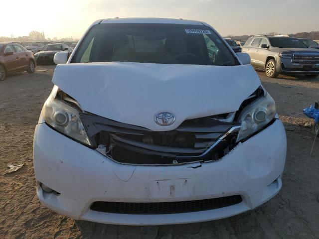 93550225 :رقم المزاد ، 5TDYK3DC2BS105514 vin ، 2011 Toyota Sienna مزاد بيع