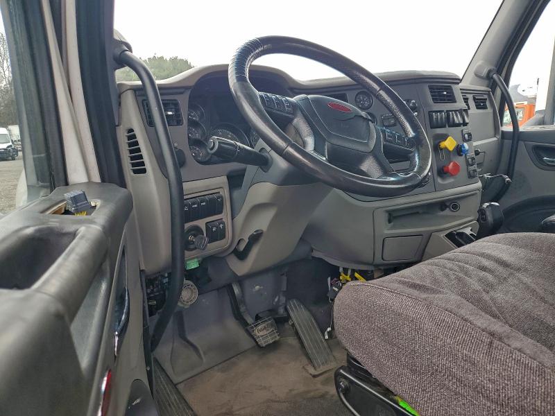 Продаж на аукціоні авто 2016 Peterbilt 579, vin: 1XPBA48X2GD339732, номер лоту: 93058075