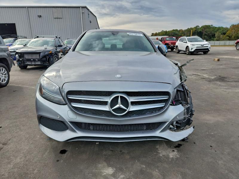 94315615 :رقم المزاد ، 55SWF4KB5FU016542 vin ، 2015 Mercedes-benz C مزاد بيع