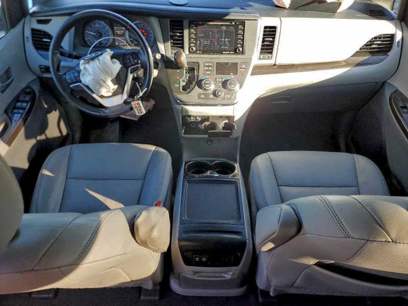94069745 :رقم المزاد ، 5TDYZ3DC4KS984042 vin ، 2019 Toyota Sienna Xle مزاد بيع