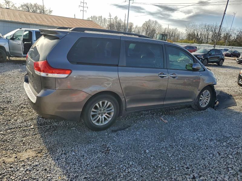 Aukcja sprzedaży 2011 Toyota Sienna, vin: 5TDYK3DC9BS109527, numer aukcji: 94238095
