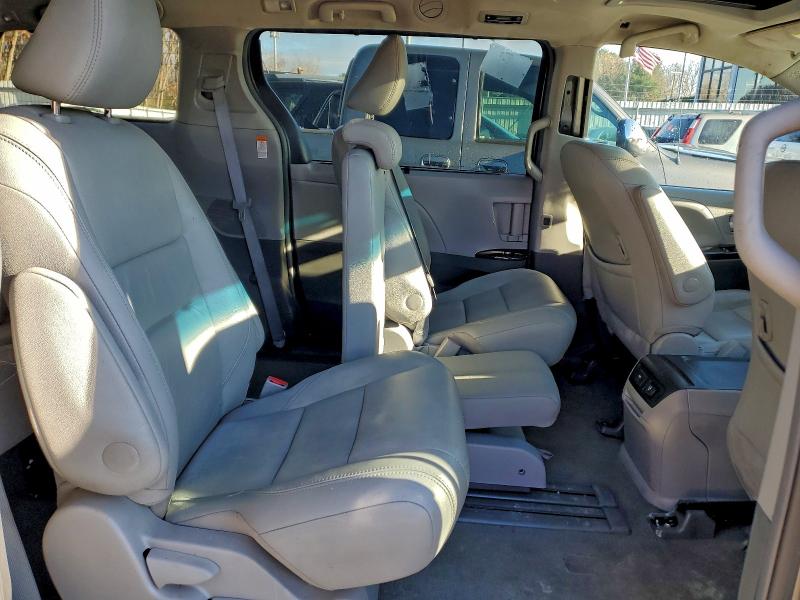 Продаж на аукціоні авто 2017 Toyota Sienna, vin: 5TDYZ3DC7HS839036, номер лоту: 94138835