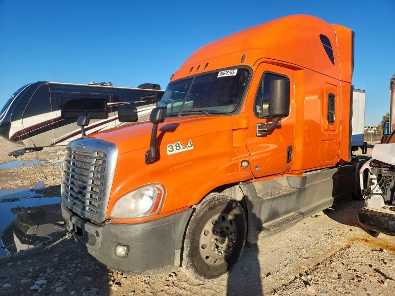 93678765 :رقم المزاد ، 3AKJGLDR0GSGX9576 vin ، 2016 Freigliner Cascadia 125 مزاد بيع