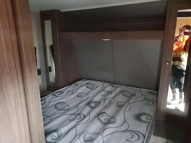 92983345 :رقم المزاد ، 4YDT31R28J7244645 vin ، 2018 Keystone Hideout مزاد بيع