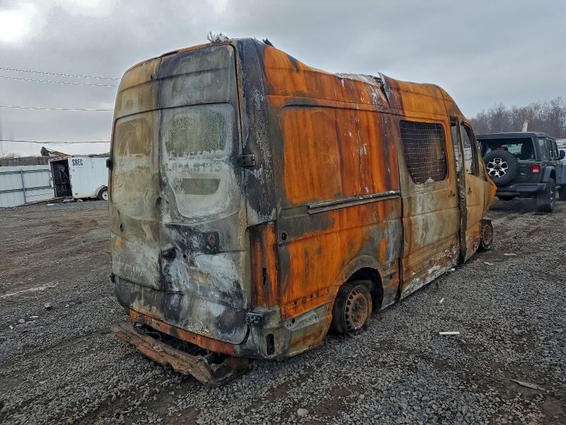 94134375 :رقم المزاد ، WD3PE7DC9FP166251 vin ، 2015 Mercedes-benz Sprinter مزاد بيع
