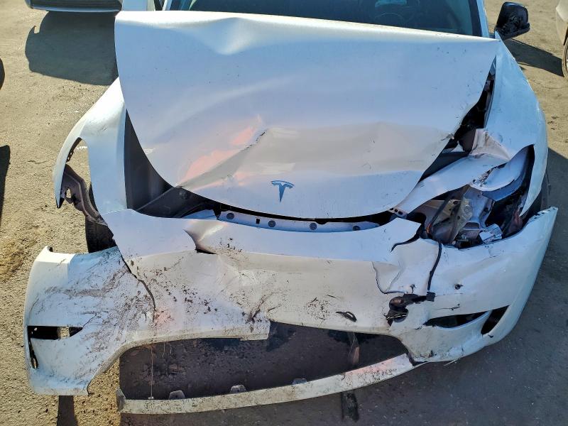 2025 Tesla Model Y მანქანა იყიდება აუქციონზე, vin: 7SAYGDEFXSF299877, აუქციონის ნომერი: 94251095