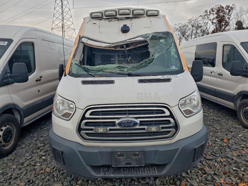 87207555 :رقم المزاد ، 1FDYR2XM9JKA44996 vin ، 2018 Ford Transit مزاد بيع