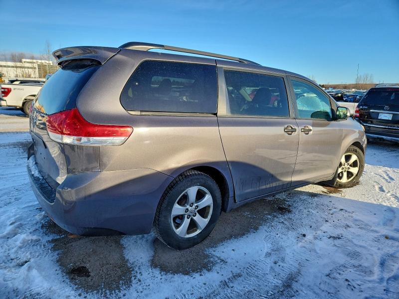 2014 Toyota Sienna მანქანა იყიდება აუქციონზე, vin: 5TDZK3DC5ES451940, აუქციონის ნომერი: 93993305