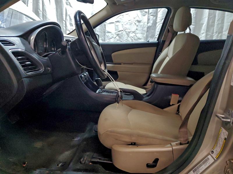 94519855 :رقم المزاد ، 1C3CCBBB1DN585117 vin ، 2013 Chrysler 200 مزاد بيع