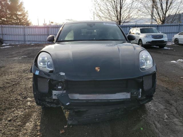 86768295 :رقم المزاد ، WP1AF2A55HLB61820 vin ، 2017 Porsche Macan مزاد بيع