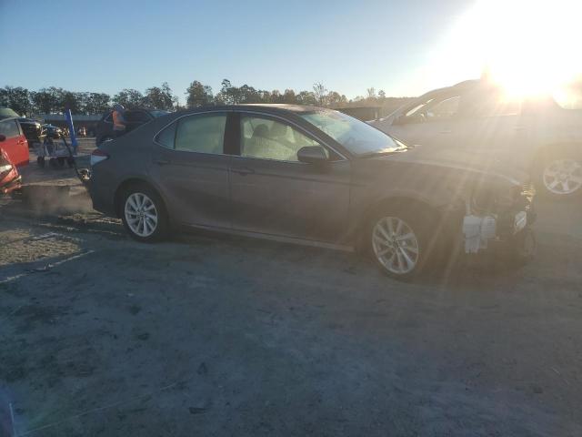 90116985 :رقم المزاد ، 4T1C11AK8NU665336 vin ، 2022 Toyota Camry مزاد بيع