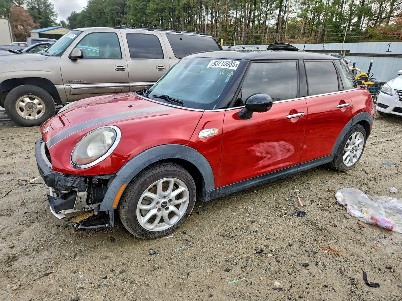 Продажа на аукционе авто 2016 Mini Cooper, vin: WMWXU3C5XG2D27547, номер лота: 93715085