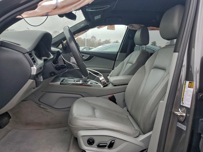 Продажа на аукционе авто 2019 Audi Q7, vin: WA1LHAF72KD032521, номер лота: 93712525
