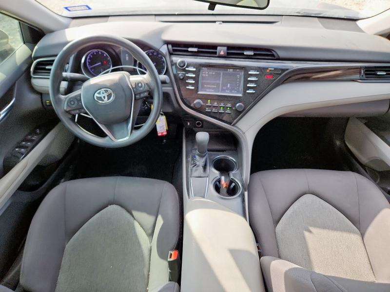 2019 Toyota Camry L მანქანა იყიდება აუქციონზე, vin: 4T1B11HK8KU823185, აუქციონის ნომერი: 92492315