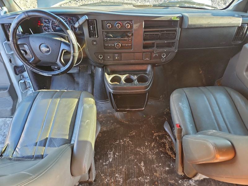 94646215 :رقم المزاد ، 1GNWGPFG1F1271601 vin ، 2015 Chev Express مزاد بيع