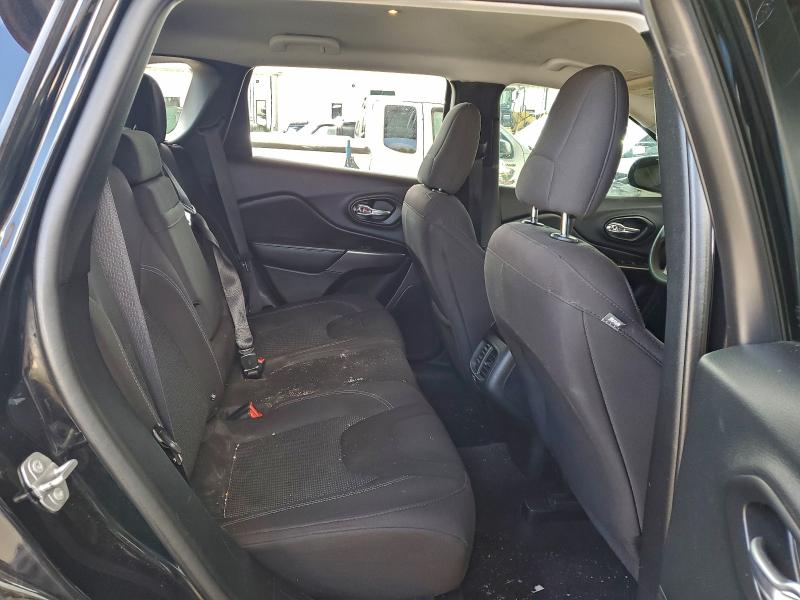 2019 Jeep Cherokee მანქანა იყიდება აუქციონზე, vin: 1C4PJLCB6KD114624, აუქციონის ნომერი: 50319436