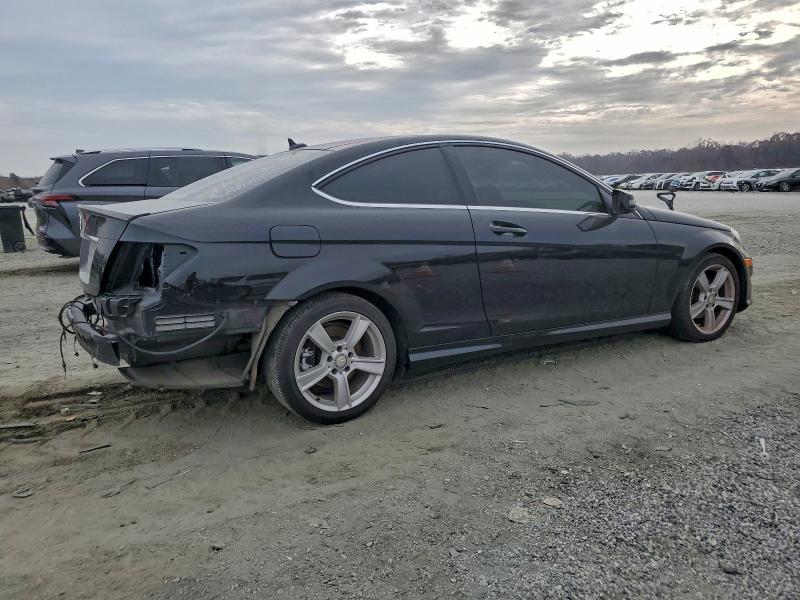 Продаж на аукціоні авто 2015 Mercedes-benz C 250, vin: WDDGJ4HBXFG368457, номер лоту: 87210345