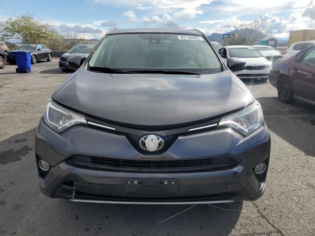 92756065 :رقم المزاد ، JTMWFREV0JJ175992 vin ، 2018 Toyota Rav4 مزاد بيع