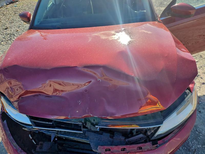 94542205 :رقم المزاد ، 3VW2B7AJ7HM323700 vin ، 2017 Volkswagen Jetta مزاد بيع