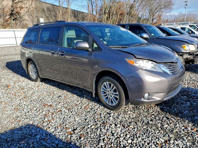 Продаж на аукціоні авто 2017 Toyota Sienna, vin: 5TDYZ3DC7HS839036, номер лоту: 94138835