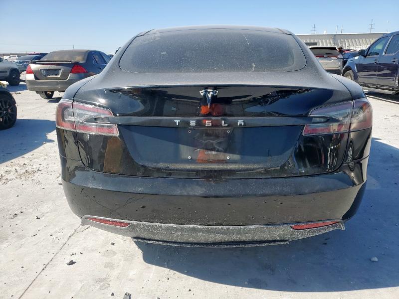 92486275 :رقم المزاد ، 5YJSA1H18EFP29137 vin ، 2014 Tesla Model S مزاد بيع