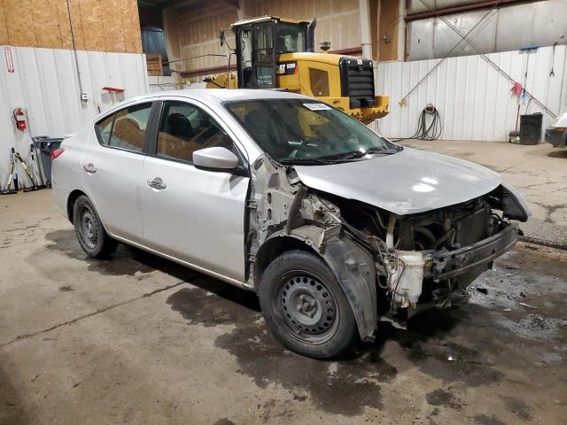 2017 Nissan Versa S მანქანა იყიდება აუქციონზე, vin: 3N1CN7AP0HK443324, აუქციონის ნომერი: 93775805