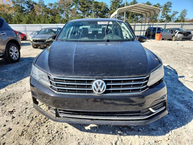 92280525 :رقم المزاد ، 1VWAT7A34HC002337 vin ، 2017 Volkswagen Passat مزاد بيع