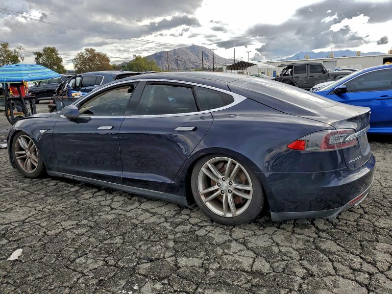 2013 Tesla Model S მანქანა იყიდება აუქციონზე, vin: 5YJSA1CG1DFP04719, აუქციონის ნომერი: 93536635